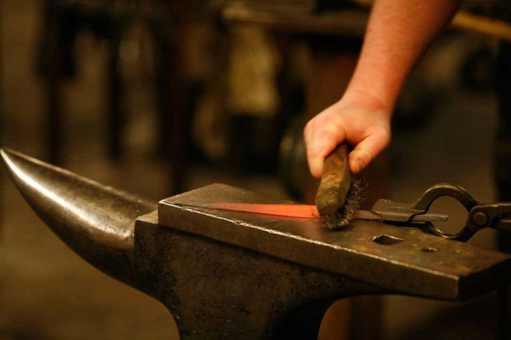 CUTLERY MASTERS Forging